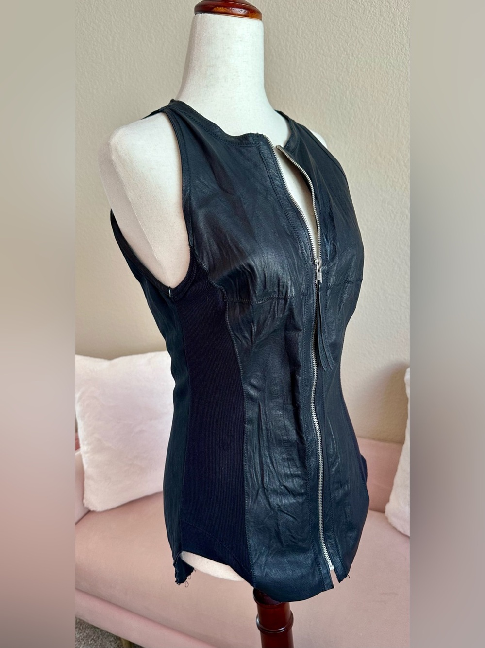 Illia Vest Black Leather Silk Overlay Zip Front Top Women's US 6 Luxury Layering